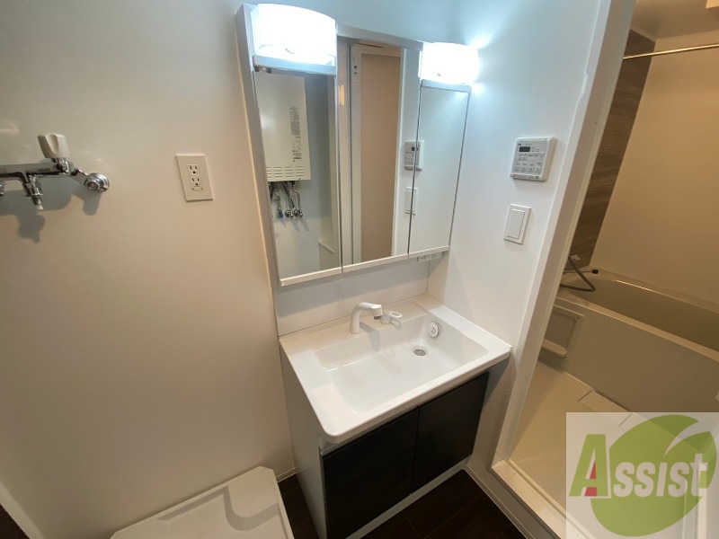 洗面設備　シャンプードレッサーで身支度もラクラクです！