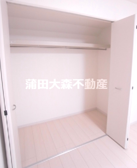 収納　収納　奥行きのある大きなクローゼット