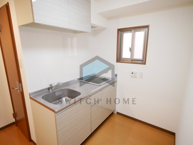 キッチン　広々したキッチンスペースです