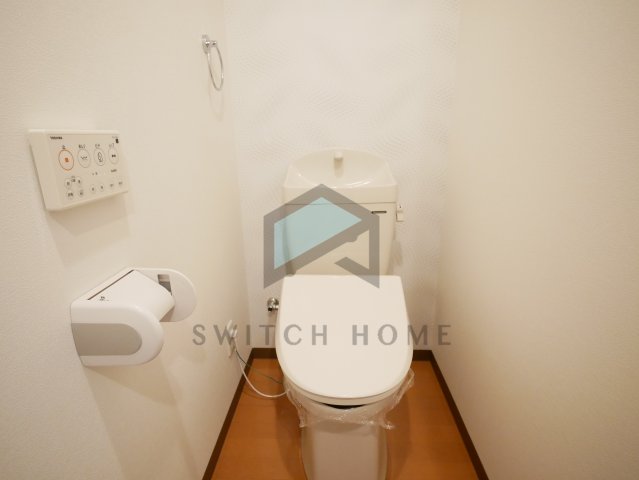 トイレ　ウォシュレット付きです