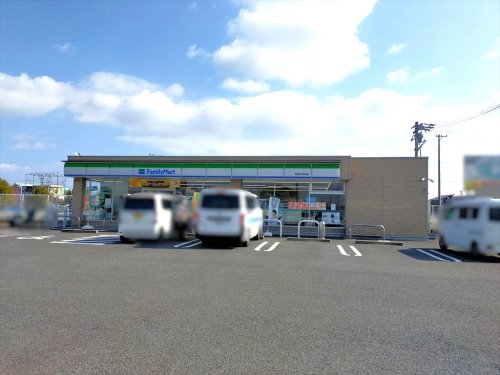 コンビニ　ファミリーマート 岩倉川井町店（コンビニ）まで709m