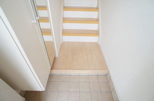 玄関　※別室参考写真です。