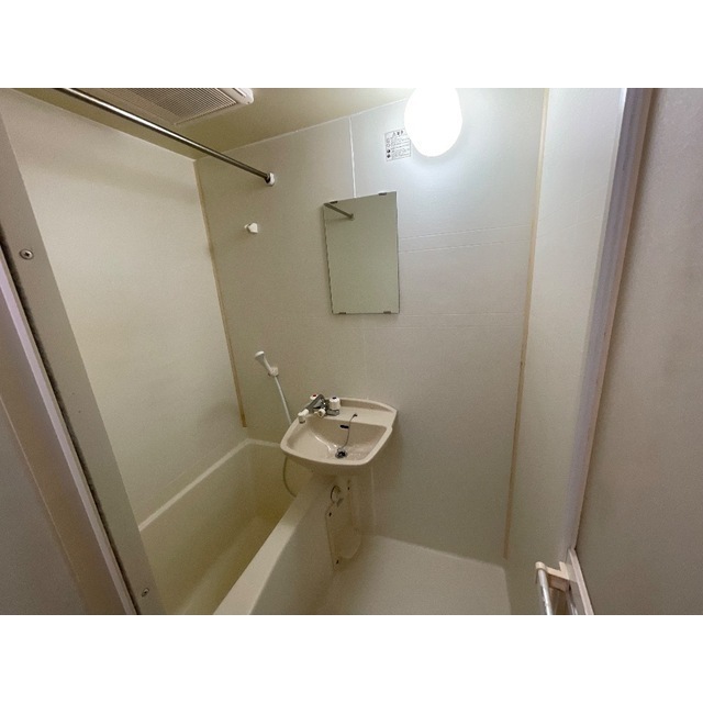 バス・シャワールーム　きれいなお風呂です