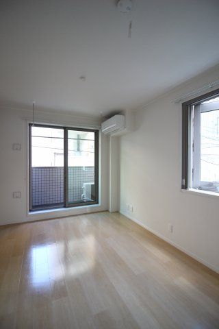 居室・リビング　（別タイプ参考写真）メゾン・ド・フルール・駒込　北区中里1