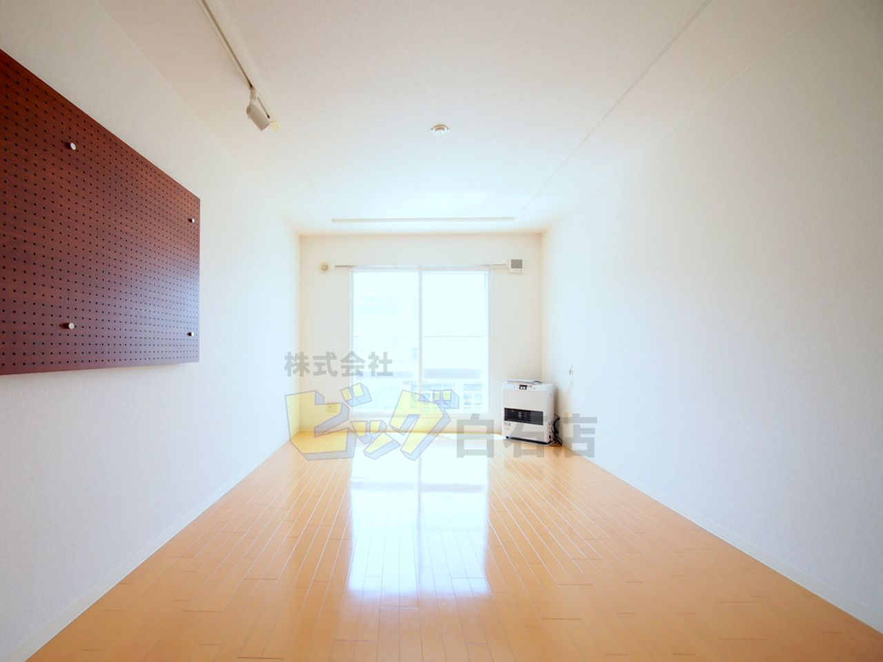 居室・リビング　日当たり良好で明るく暖かいお部屋です♪