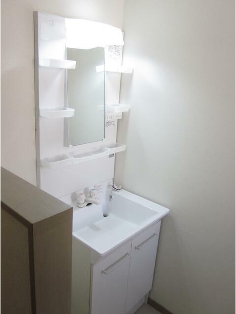 洗面設備　身支度に便利な洗面台！