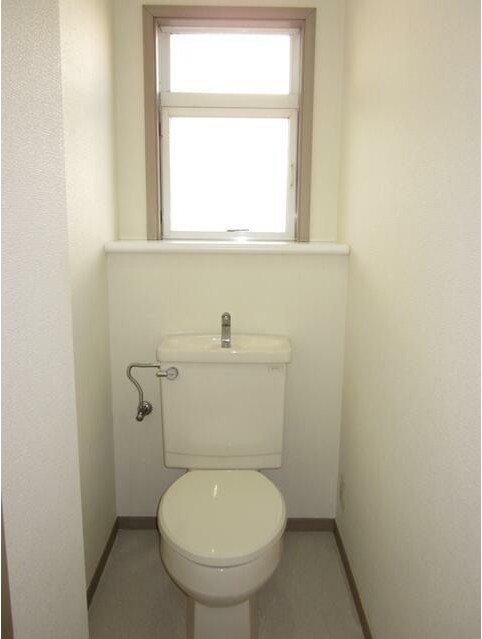 トイレ　嬉しい温水洗浄便座♪