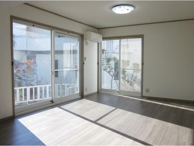 居室・リビング　使いやすい形の為、レイアウトを楽しめます♪