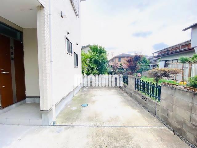 駐車場　敷地内駐車場