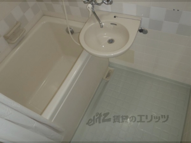 バス・シャワールーム　バス