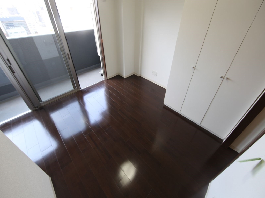 その他部屋・スペース　洋室7.7帖　エアコン付　バルコニーに面しています