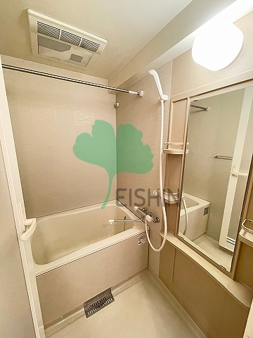 バス・シャワールーム　清潔感のある浴室です！