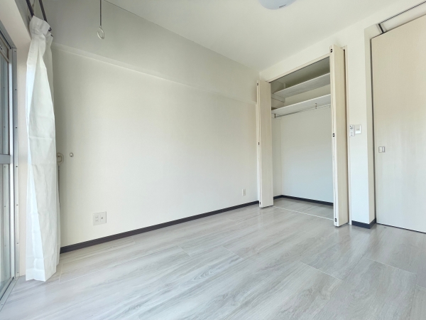 収納　洋室には大きな収納がございます！