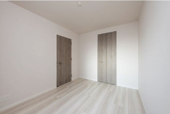 その他共有部分　明るい洋室です