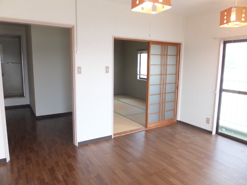 居室・リビング　照明は設備ではございません