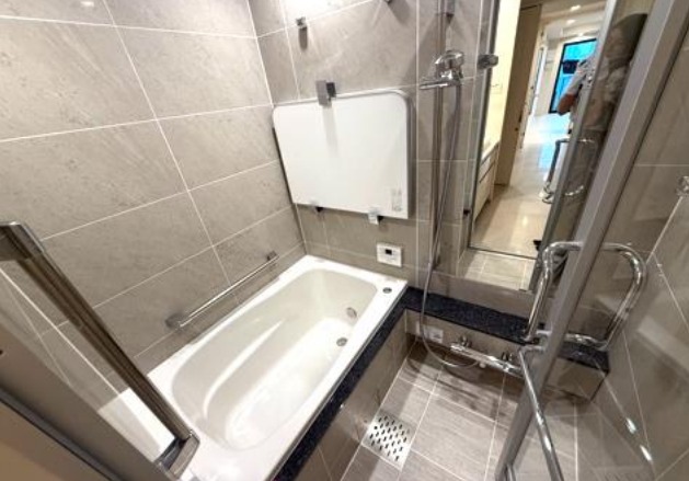 バス・シャワールーム