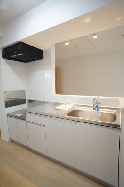 キッチン　オープンキッチンで空間を自由に使えます♪