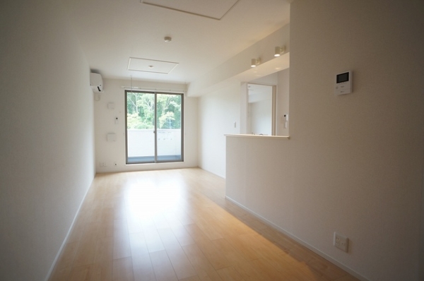 居室・リビング　日あたり良好、団らんスペース