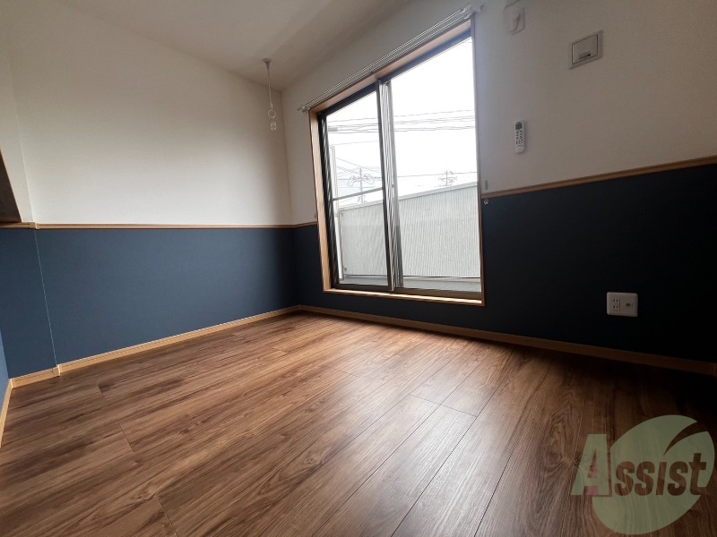 居室・リビング　きれいなＬＤＫが広がっていて居心地が良さそうですね。