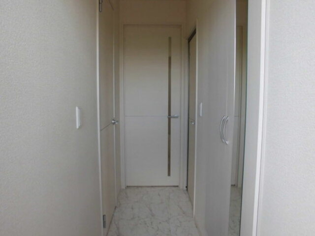 玄関　通路