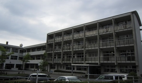 小学校　松江市立佐太小学校（小学校）まで600m