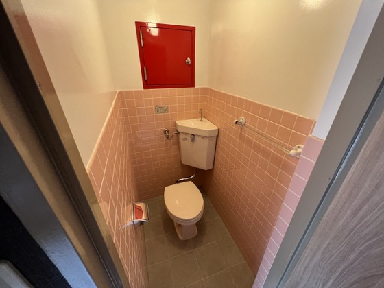 トイレ　※別号室の写真です。