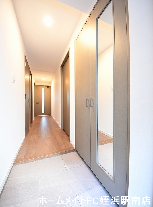 玄関　★天井高下駄箱でスッキリ！★参考写真