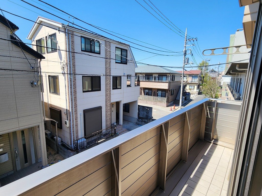 バルコニー　隣と繋がってない独立バルコニー