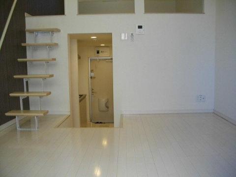 居室・リビング　室内