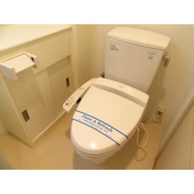 トイレ　※写真は同タイプ住戸です。