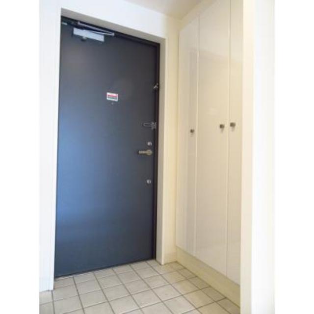 玄関　※写真は同タイプ住戸です。