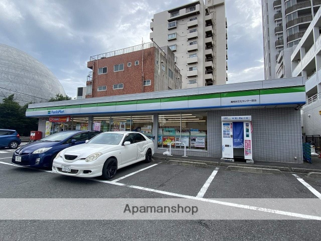 コンビニ　ファミリーマート（コンビニ）まで481m