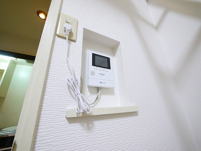 セキュリティ　モニター付きインターホン完備