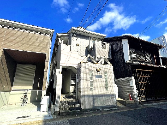 建物外観　外観は落ち着いています