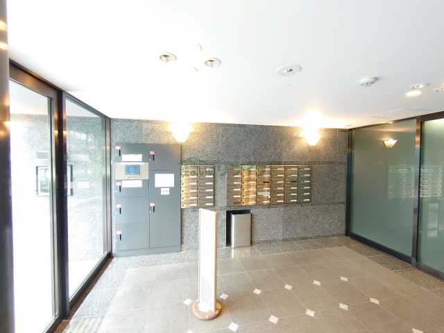 ロビー　ルーブル豊玉伍番館