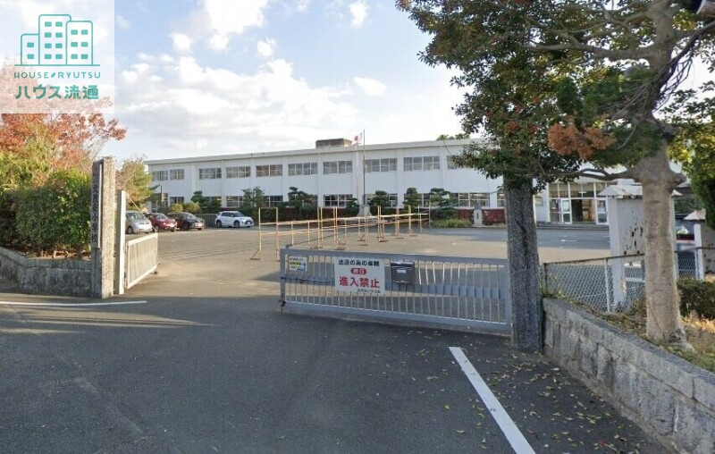 小学校　みやき町立北茂安小学校（小学校）まで702m