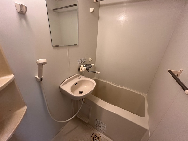 バス・シャワールーム　※写真は別部屋です