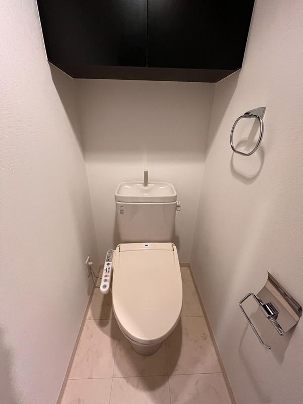 トイレ　※写真は別部屋です