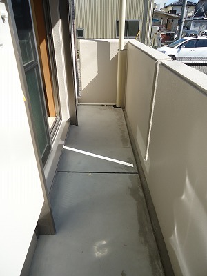 玄関　玄関収納あり