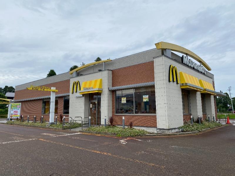 飲食店　マクドナルド 上越高田西店（飲食店）まで1360m
