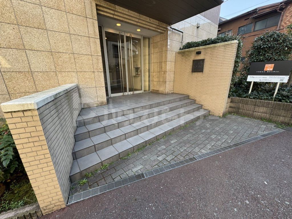 エントランス　庭