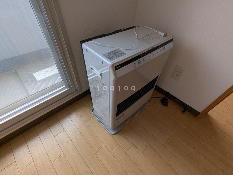 その他設備　経済的な灯油ストーブを完備！給油も自動です♪