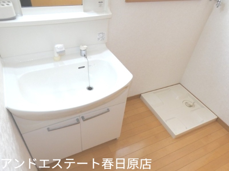洗面設備　シャンプードレッサー付き洗面台