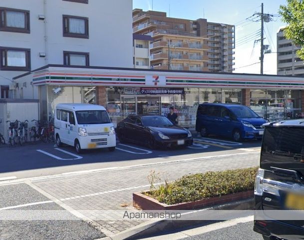コンビニ　セブンイレブン（コンビニ）まで840m