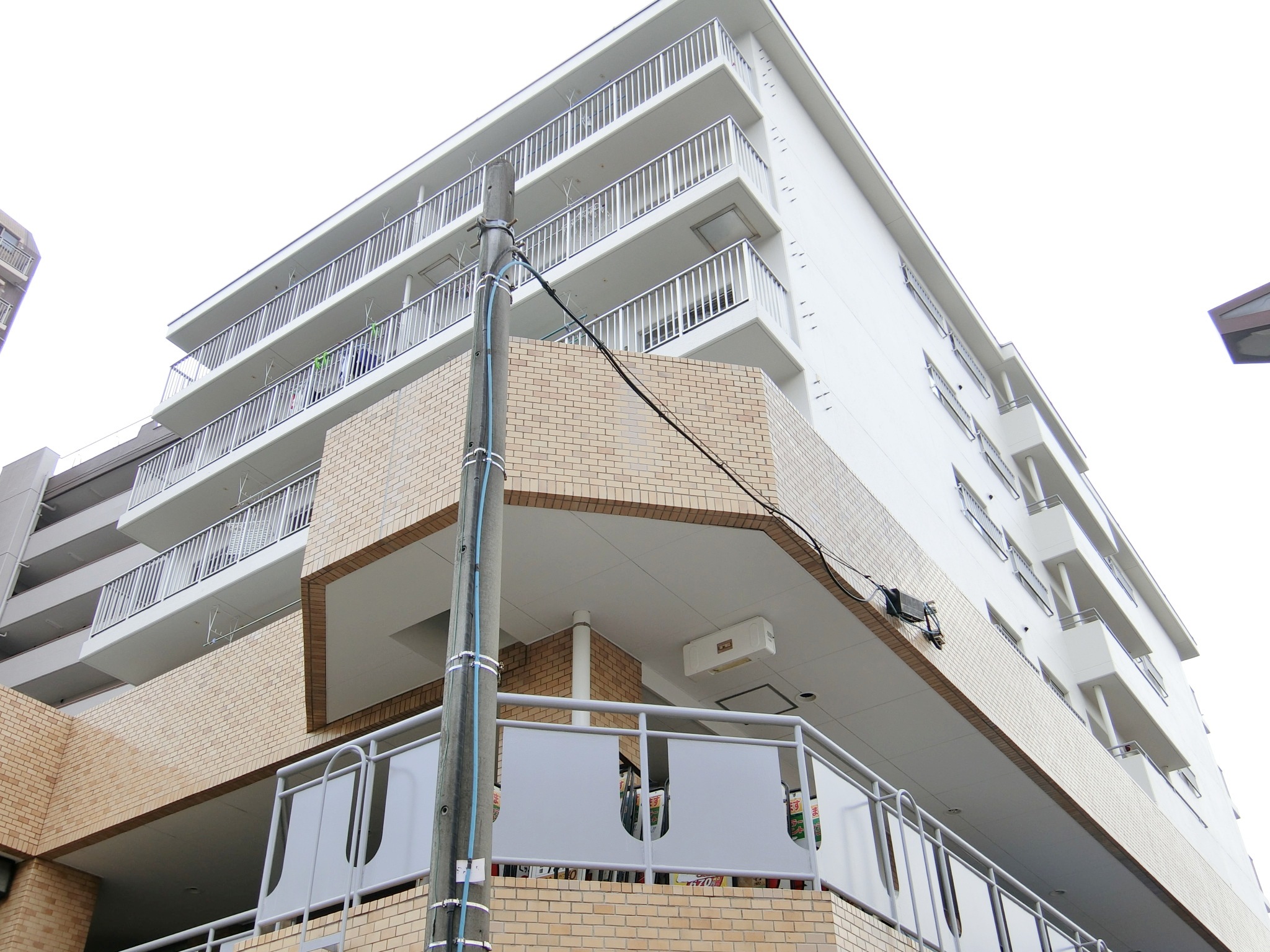 建物外観　全室角部屋