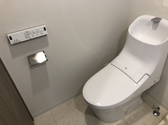 東京メトロ半蔵門線 押上駅 徒歩15分 8階建 築8年のトイレ写真
