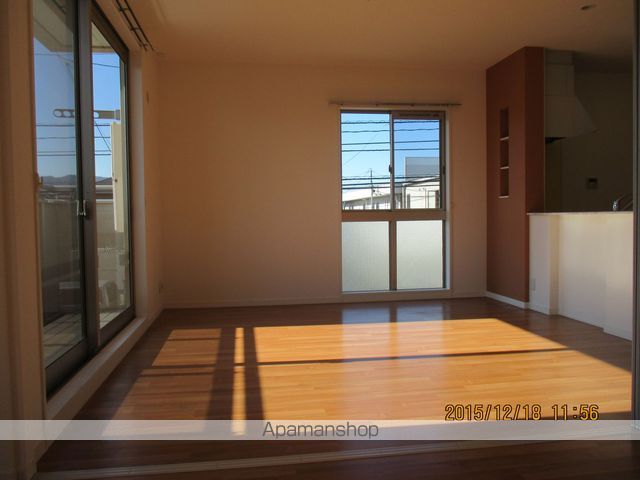 2LDK Apartment in Sawara-ku, Fukuoka, Fukuoka — photo 3 of 3
