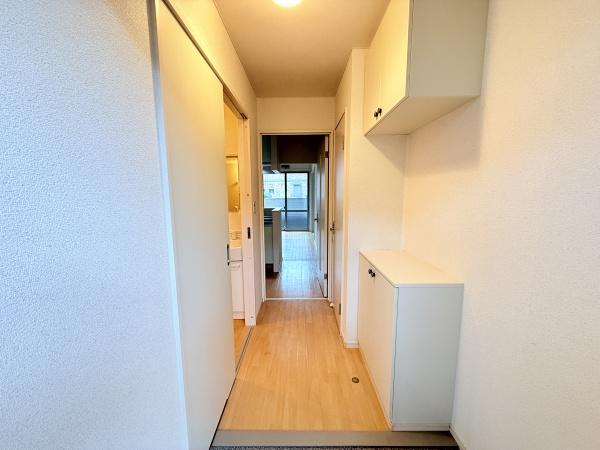 ルイ エ レイ 野洲市行畑の玄関写真