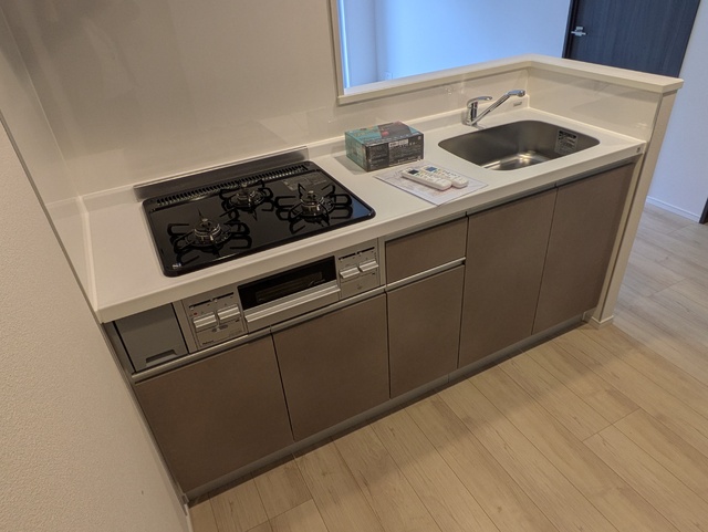 キッチン　※同間取り別号室の写真です