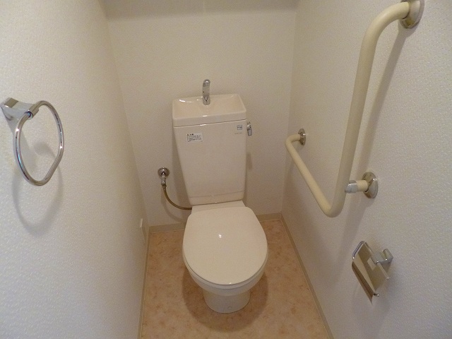 ＪＲ東海道本線 甲子園口駅 徒歩7分 4階建 築24年のトイレ写真